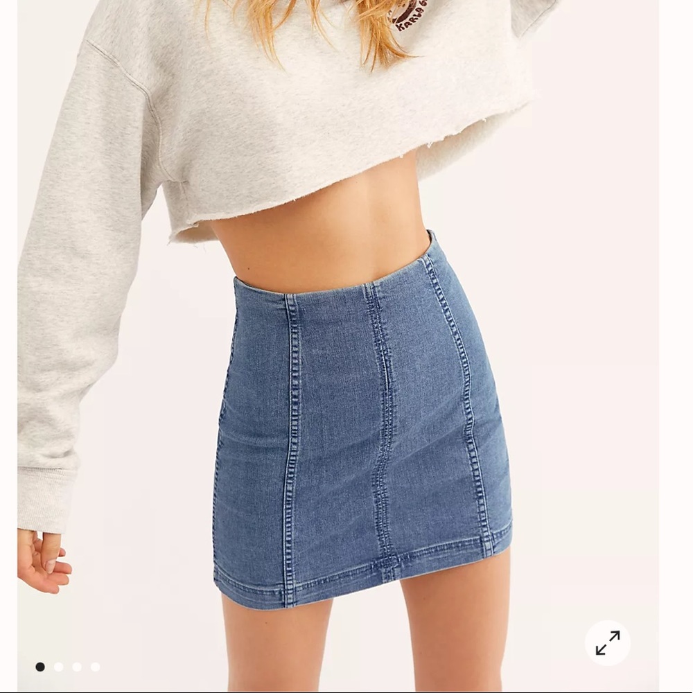 Modern Femme Denim Mini in Hickory Size 12